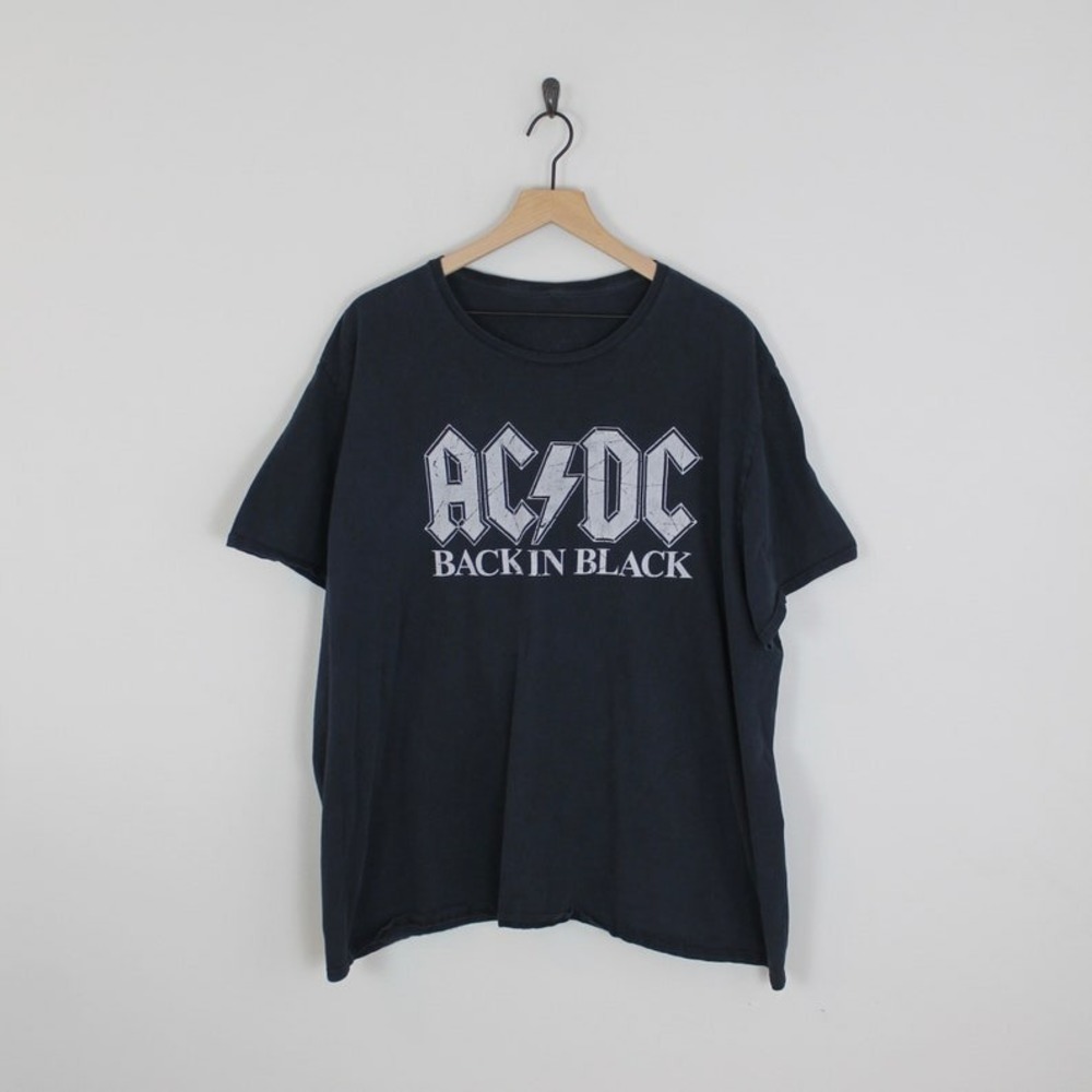 Modern ACDC Back In Black T-Shirt, Rock Band Concert Tee Shirt, Gift For Fan - Picture 1 of 4